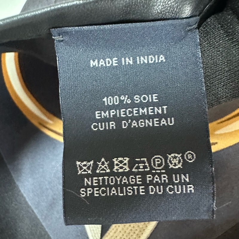 HERMES爱马仕 Carre 斜纹印花 丝巾 女款 黑色-5