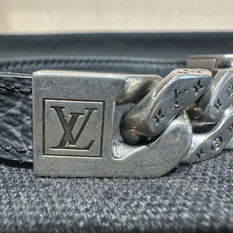 LOUIS VUITTON 路易威登 雕刻Logo 小牛皮 手环-5