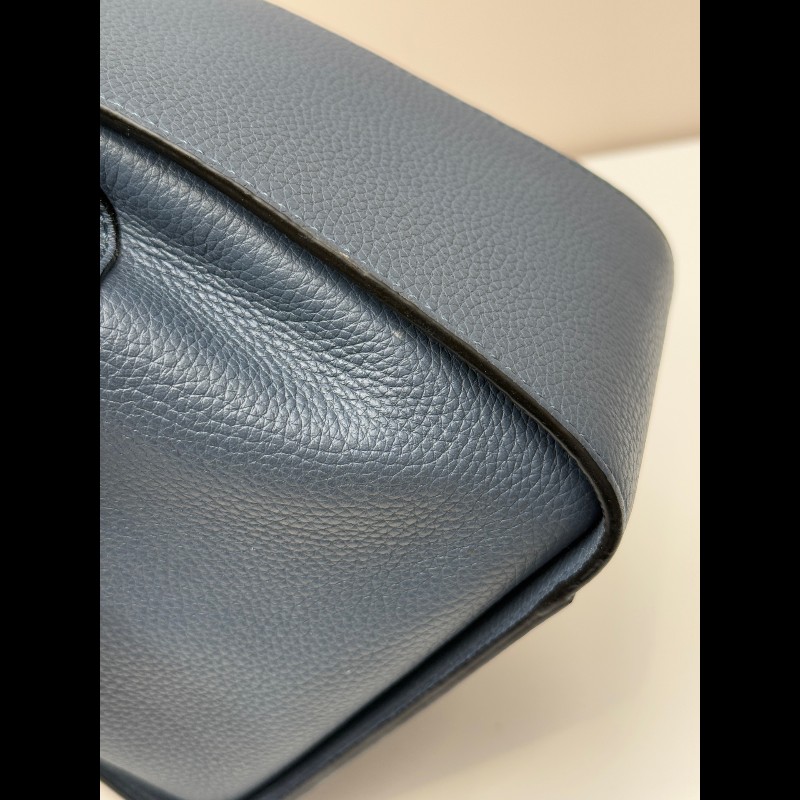 LOEWE 藍色牛皮hammock mini 手提包吊床包-15