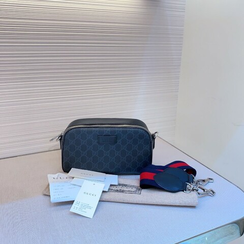 GUCCI GG黑灰色相機包 斜背包