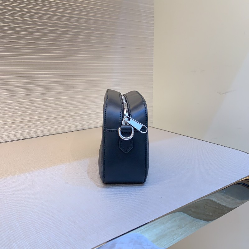 GUCCI GG黑灰色相機包 斜背包-3