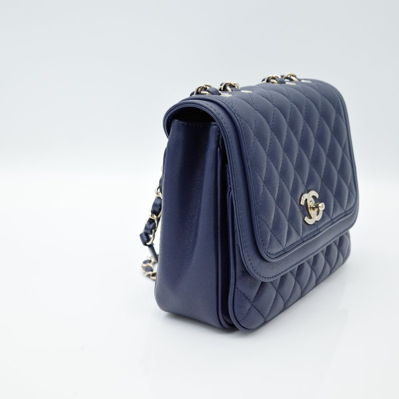 【CP 精選🌟小編推薦】nel 香奈兒 Classic Flap 22cm 方型 海軍藍 深藍色 淡金釦 鏈條包 單肩包 斜背包-3