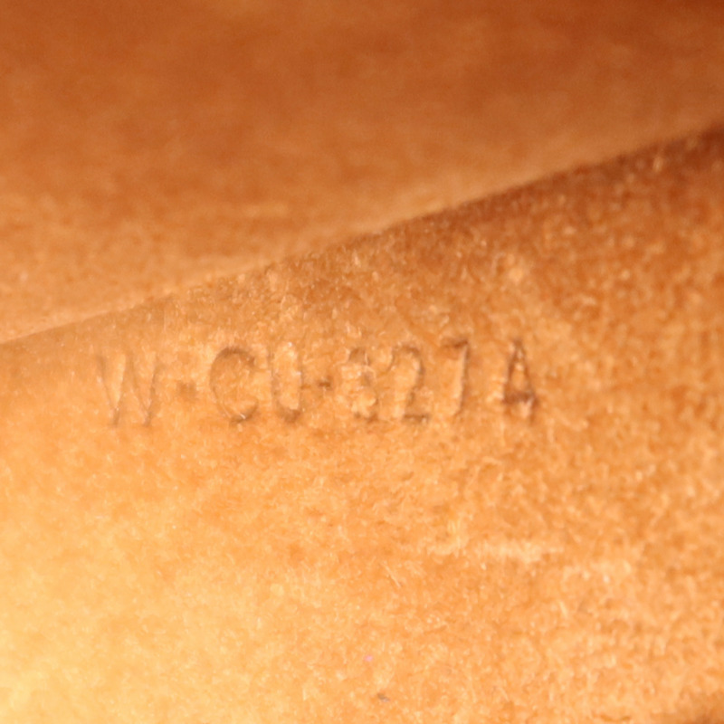 CELINE 牛皮皮革Cuir Triomphe金扣肩背袋-11