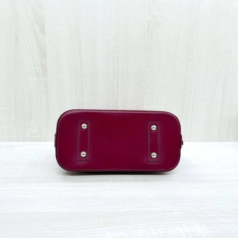 LV紫紅色EPI牛皮銀扣ALMA BB手提側背貝殼包/M50631-5