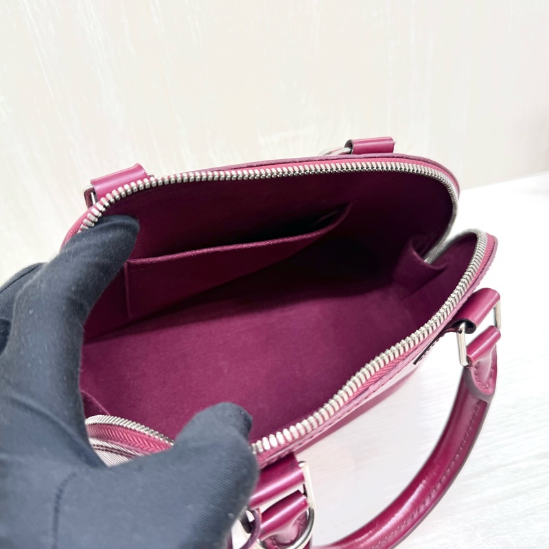 LV紫紅色EPI牛皮銀扣ALMA BB手提側背貝殼包/M50631-7