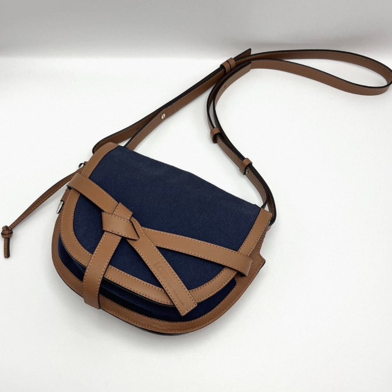 LOEWE焦糖牛仔馬鞍肩背斜背包23*19*10 98新配件塵袋-1