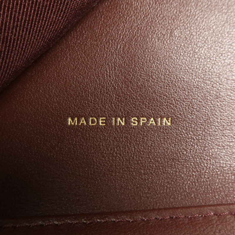 CHANEL 牛皮皮革Classic Trifold Wallet金扣錢包-7