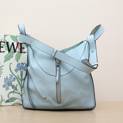 LOEWE Hammock吊床包大號藍色牛皮銀扣肩背包