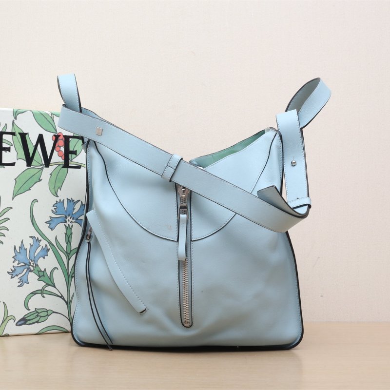 LOEWE Hammock吊床包大號藍色牛皮銀扣肩背包-0