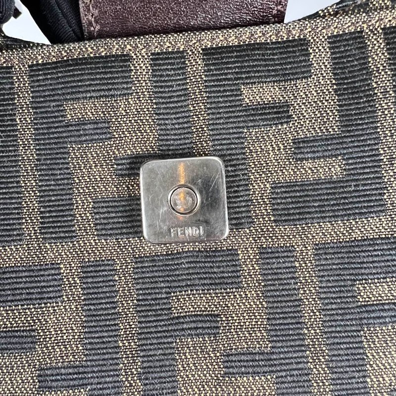 FENDI VINTAGE滿版老花帆布單肩包-8