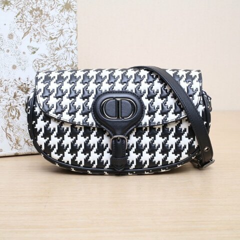 DIOR DiorBobbyEast-West21黑白牛皮鎢鋼扣2022肩背包