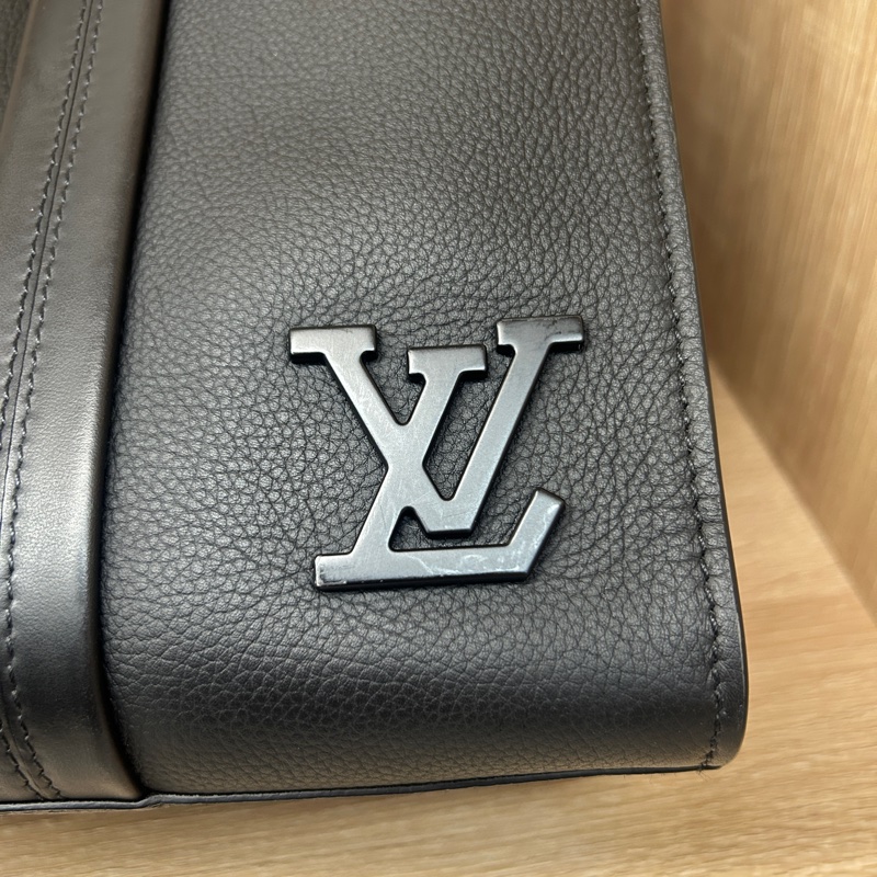 LV 黑牛皮Takeoff托特包M57308-6
