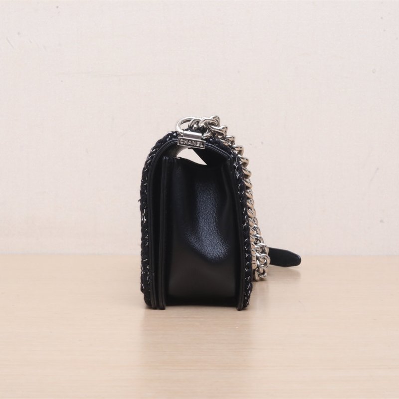 CHANEL Leboy中號25黑色牛皮24開銀扣V紋/皮穿鏈滾邊肩背包-4