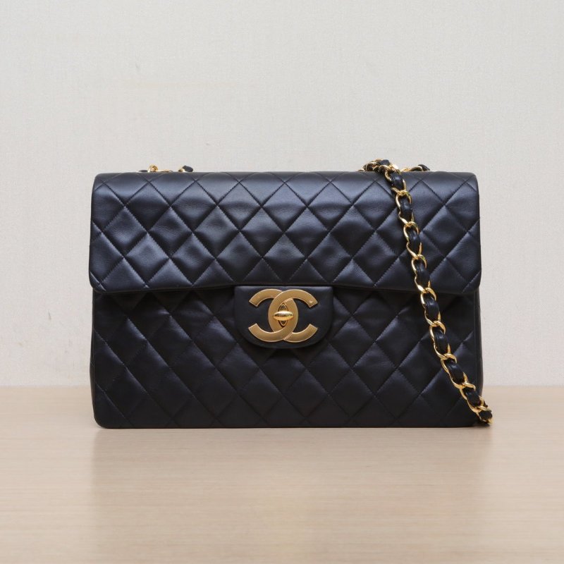 CHANEL 中古黑金羊貝嫂34黑色羊皮2開金扣肩背包-1