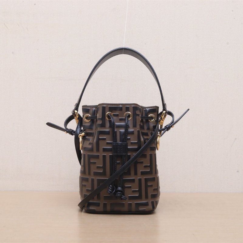 FENDI MONTRESOR迷你水桶包牛皮金扣老花肩背包-1