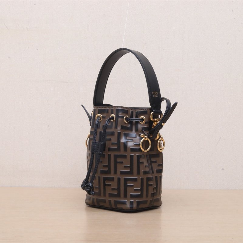 FENDI MONTRESOR迷你水桶包牛皮金扣老花肩背包-3