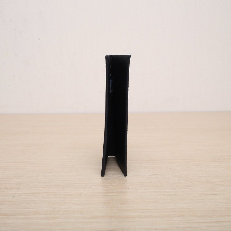 LOUIS VUITTON 老花PVC晶片黑色護照夾肩背包-3