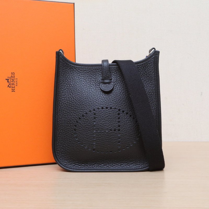 HERMES EvelyneMINI1689黑色TC皮B刻銀扣肩背包-0