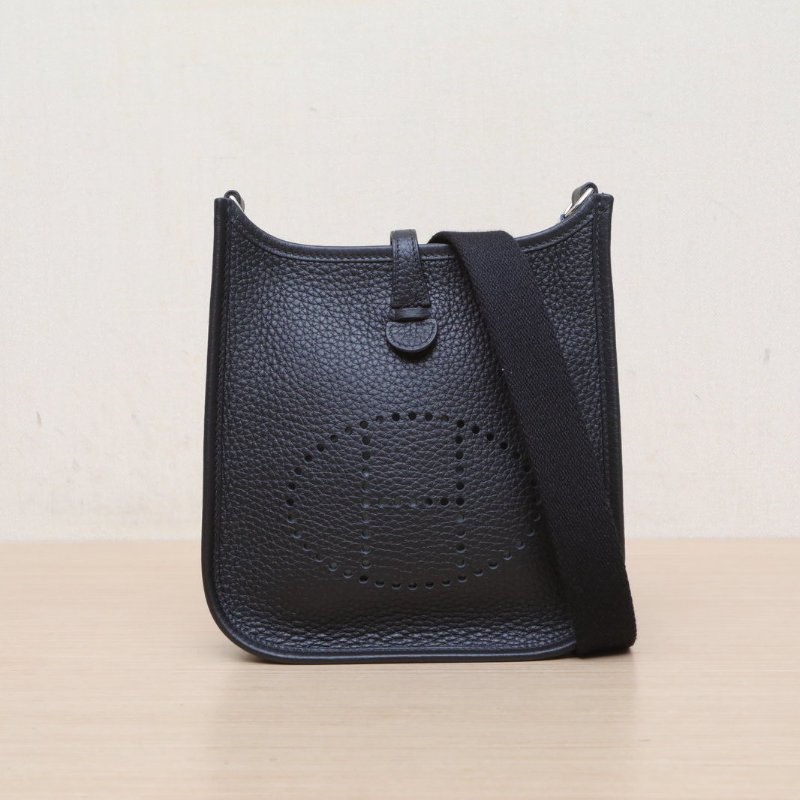 HERMES EvelyneMINI1689黑色TC皮B刻銀扣肩背包-1