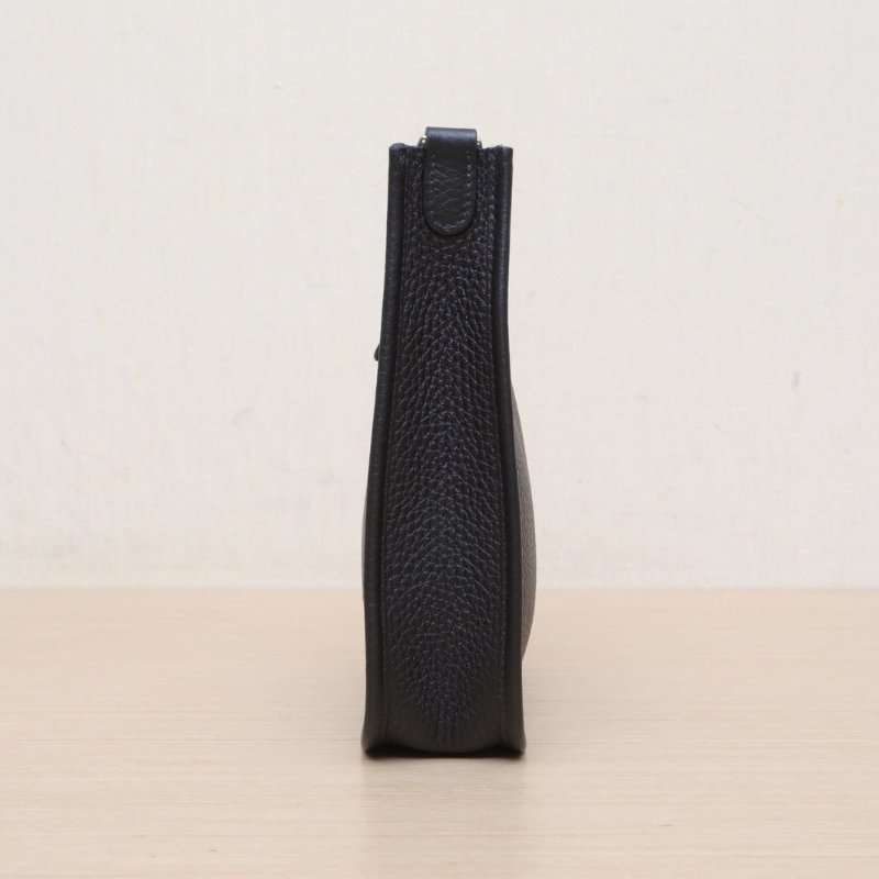 HERMES EvelyneMINI1689黑色TC皮B刻銀扣肩背包-3