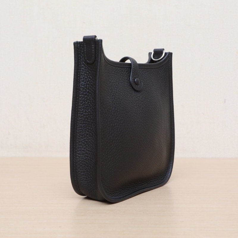 HERMES EvelyneMINI1689黑色TC皮B刻銀扣肩背包-4