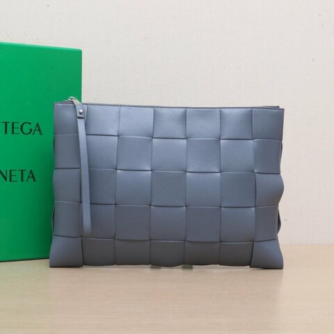 BOTTEGA VENETA 灰色羊皮新款編織手拿包肩背包