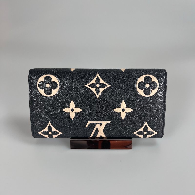 LV M80496/晶片款 Sarah黑壓紋信封掀蓋長夾-1