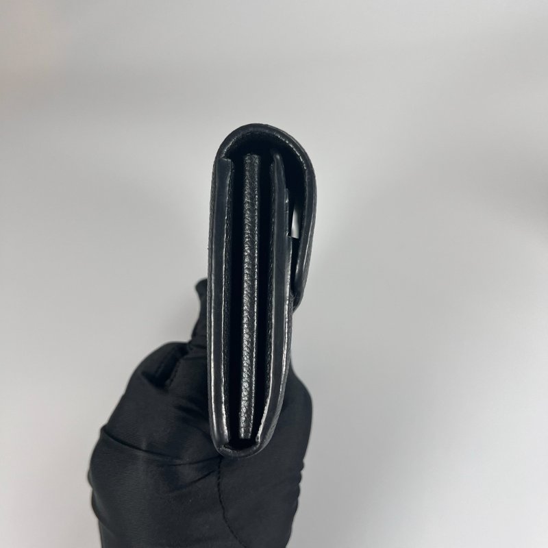 LV M80496/晶片款 Sarah黑壓紋信封掀蓋長夾-3