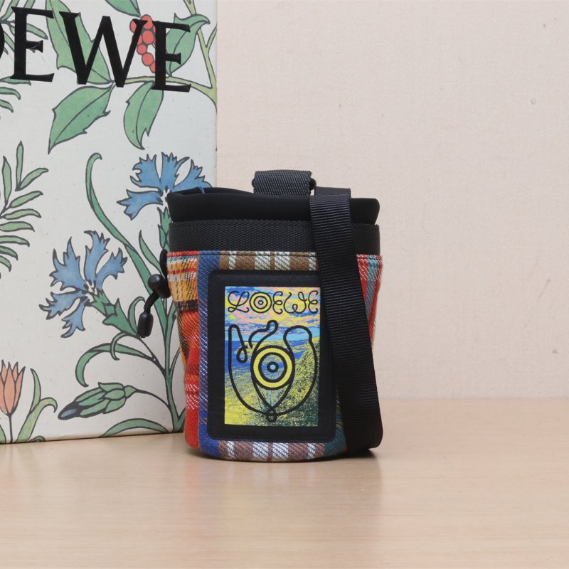 LOEWE 彩色帆布銀扣水桶單肩包肩背包-0