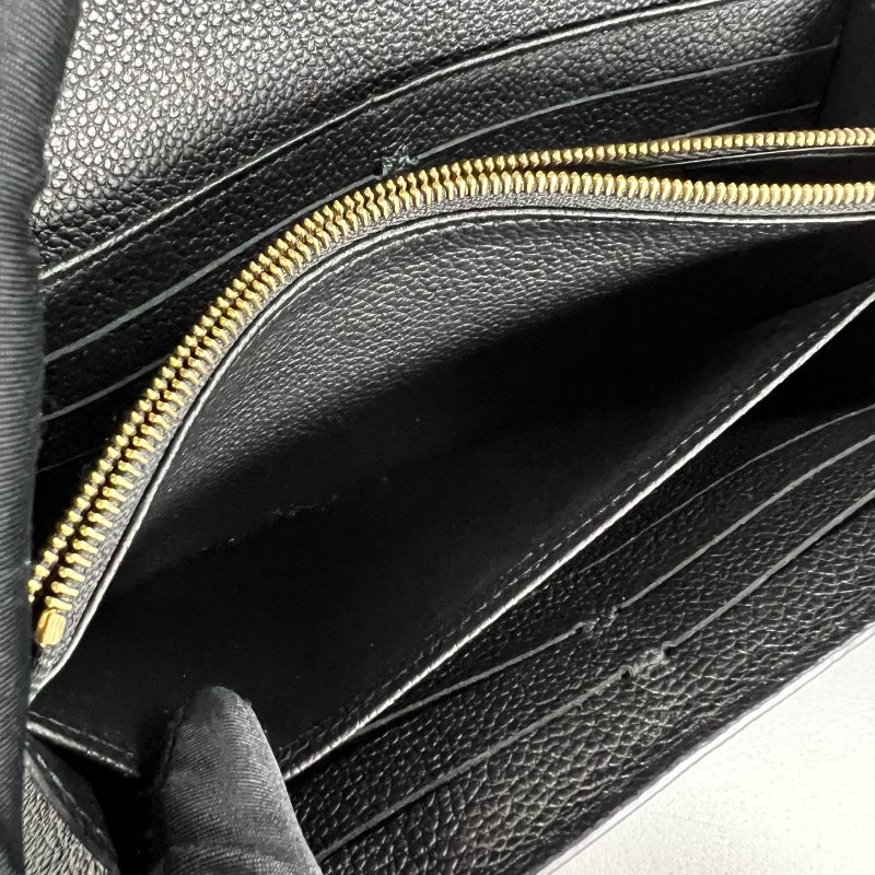 LV M80496/晶片款 Sarah黑壓紋信封掀蓋長夾-6