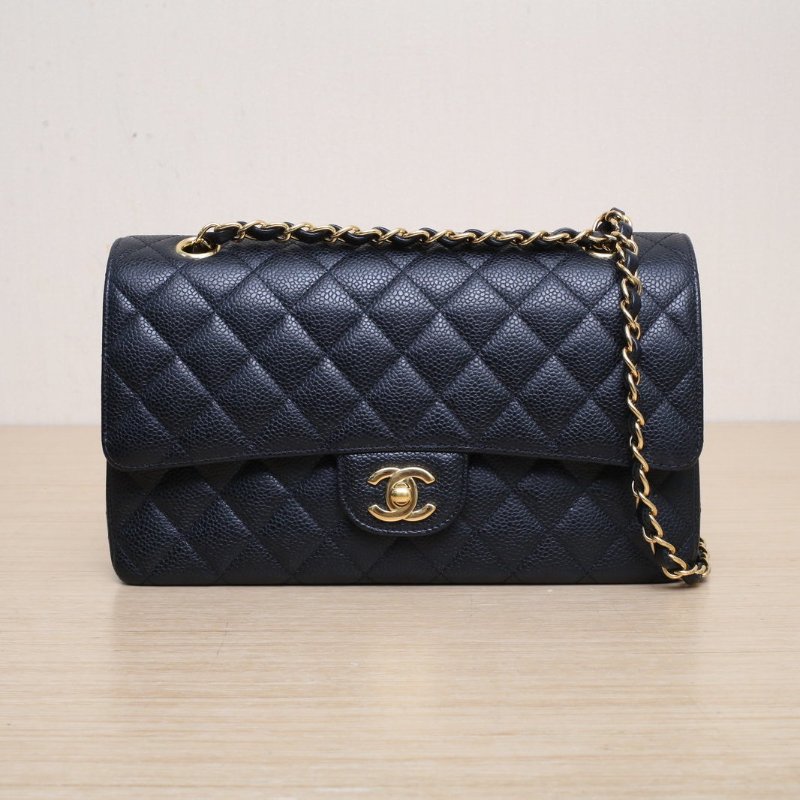 CHANEL CF口蓋包中號25.5黑色荔枝牛皮29開金扣肩背包-1