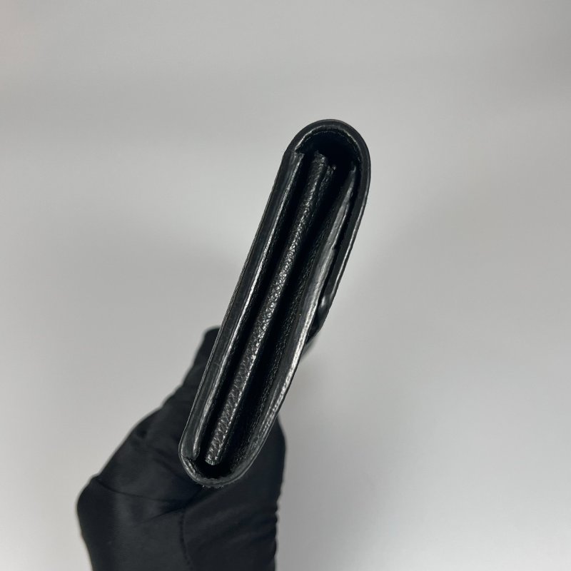 LV M80496/晶片款 Sarah黑壓紋信封掀蓋長夾-2