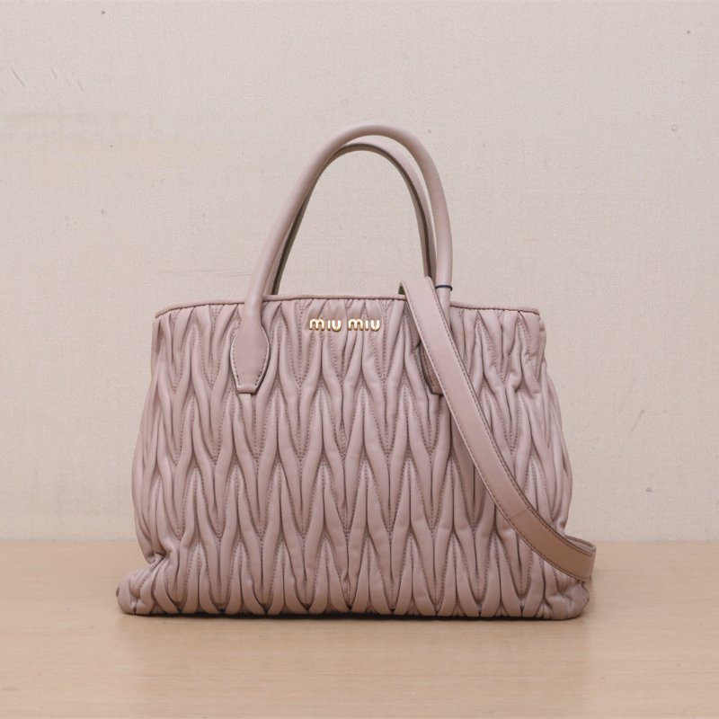 MIU MIU 灰粉色羊皮褶皺手提包斜挎包配可拆卸肩帶肩背包-1