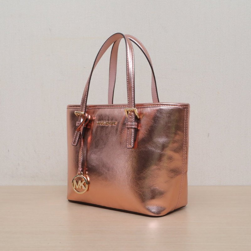 MICHAEL KORS 玫瑰金漆皮菜籃子托特手提包肩背包-4