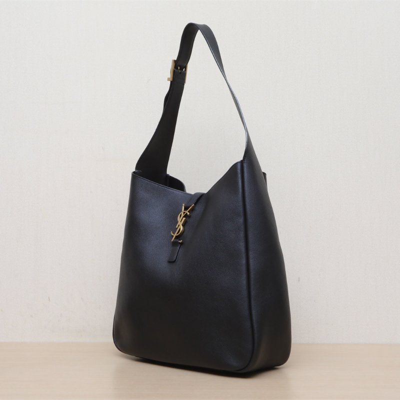 SAINT LAURENT LE5À7HOBO大號黑色牛皮金扣肩背包-3