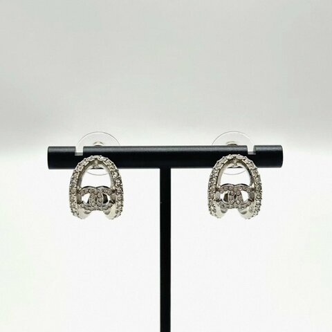 CHANEL 經典雙C滿鑽半圓鏤空耳環 98新