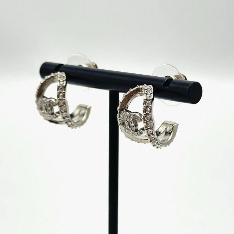 CHANEL 經典雙C滿鑽半圓鏤空耳環 98新-3