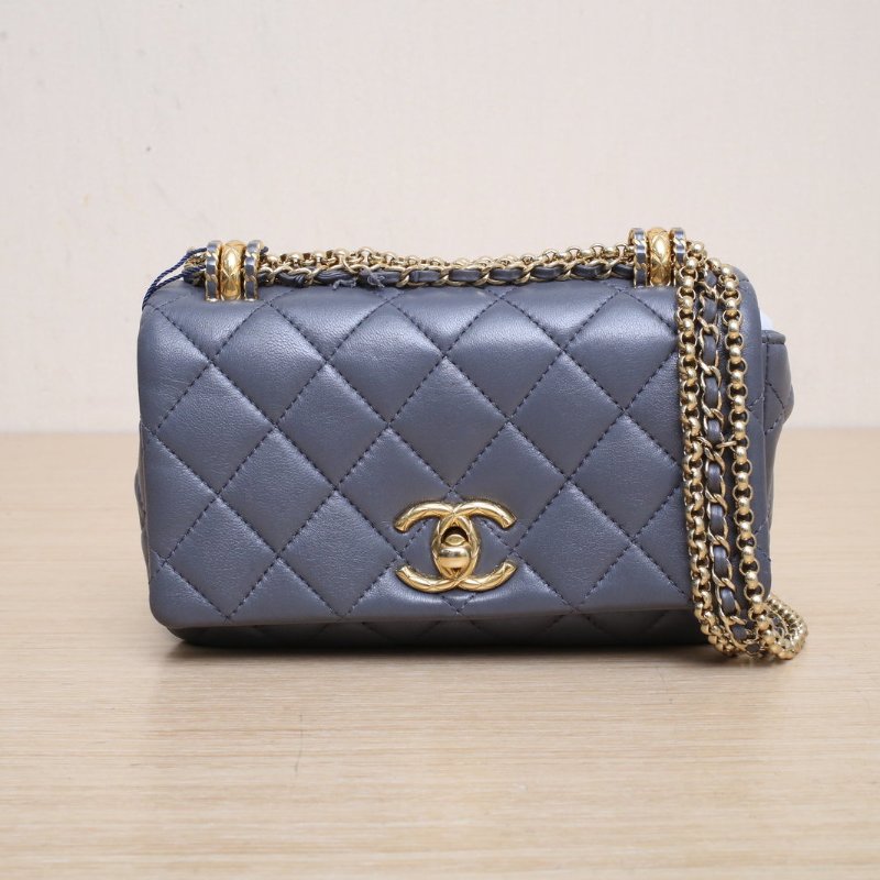 CHANEL 灰色羊皮晶片開金扣瀑布鏈條小mini斜挎包肩背包-1