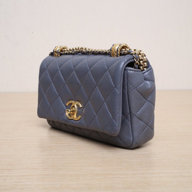 CHANEL 灰色羊皮晶片開金扣瀑布鏈條小mini斜挎包肩背包-4