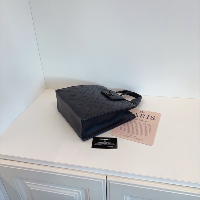 ❤️Chanel 中古黑色外縫線 竪版菱格手提包 小琴譜設計 兩側圓環可加肩帶斜挎 包型立挺 日常收納足夠-5