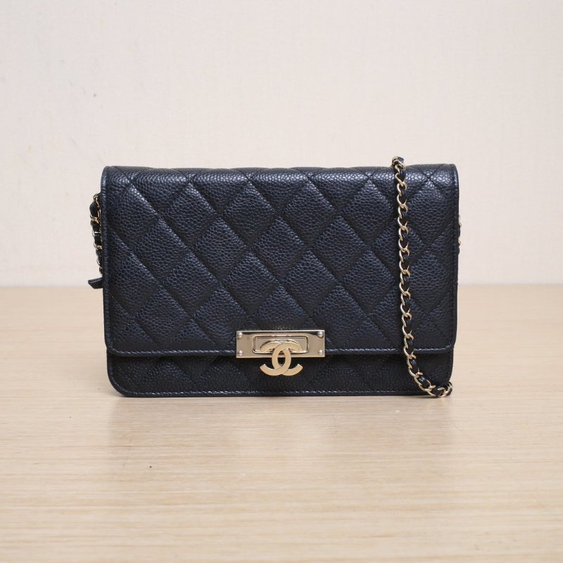 CHANEL CF雙C金屬搭扣WOC黑色荔枝牛皮25開金扣肩背包-1