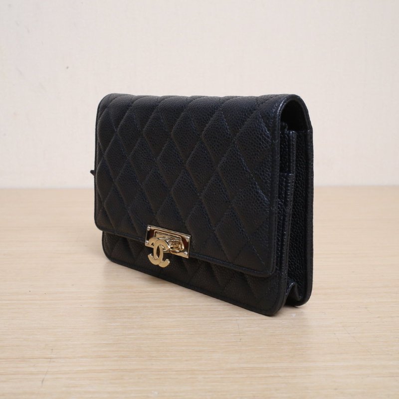 CHANEL CF雙C金屬搭扣WOC黑色荔枝牛皮25開金扣肩背包-4