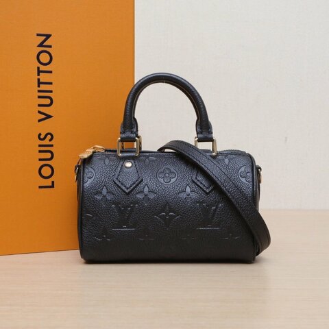 LOUIS VUITTON 黑色牛皮晶片SpNano16可拆卸肩帶壓紋肩背包