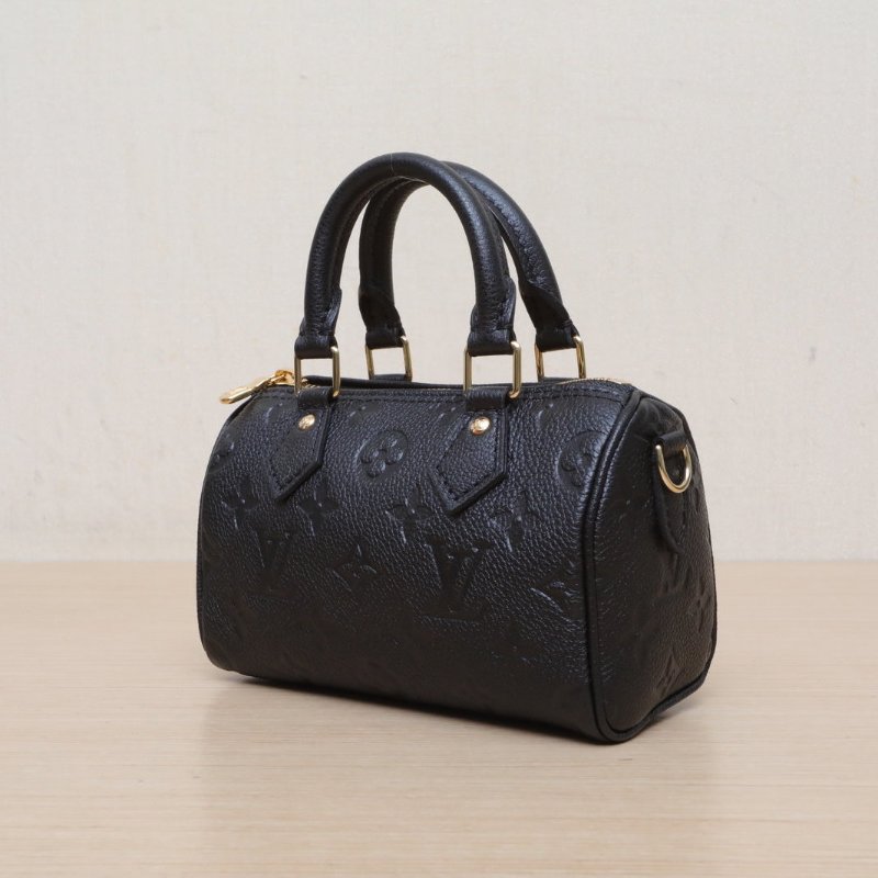 LOUIS VUITTON 黑色牛皮晶片SpNano16可拆卸肩帶壓紋肩背包-3