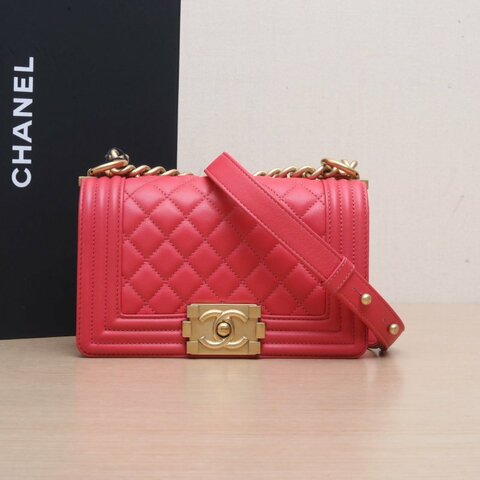 CHANEL Leboy小號20.5玫紅羊皮29開金扣肩背包