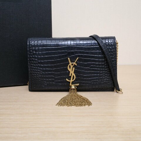SAINT LAURENT KATEWoc鱷魚壓紋流蘇黑色牛皮金扣肩背包
