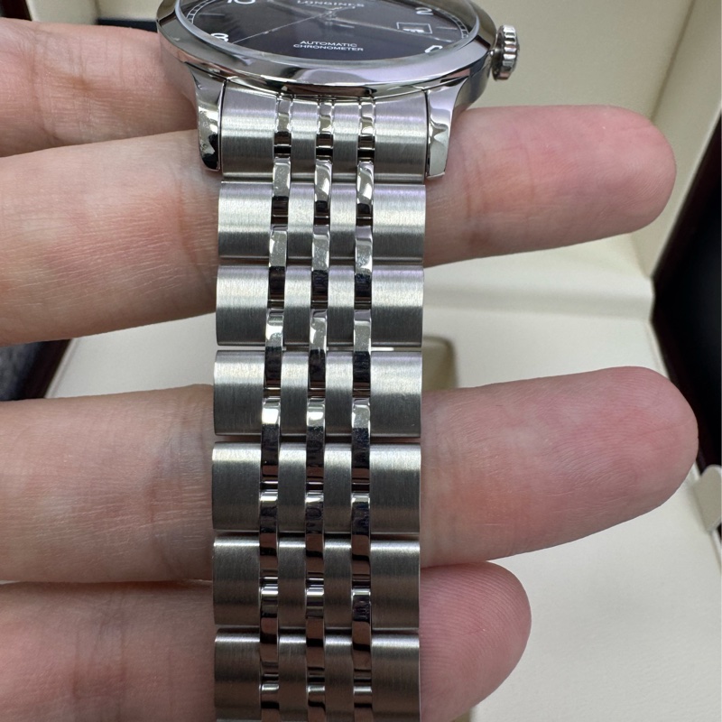 彭于晏著用款 浪琴錶 開創者 record 瑞士機械錶-4