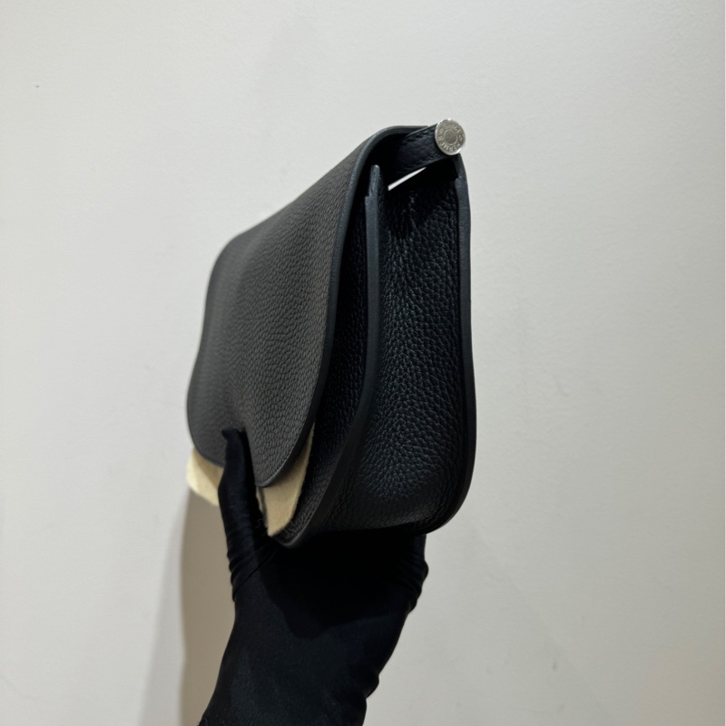 【99❤️】Hermes Sac Saut 25 黑色銀扣 tc皮 D刻  斜挎包單肩包-6