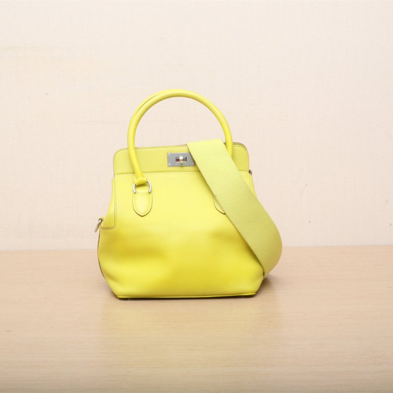 HERMES Toolbox牛奶盒子209R檸檬黃Swift皮框O銀扣肩背包-1