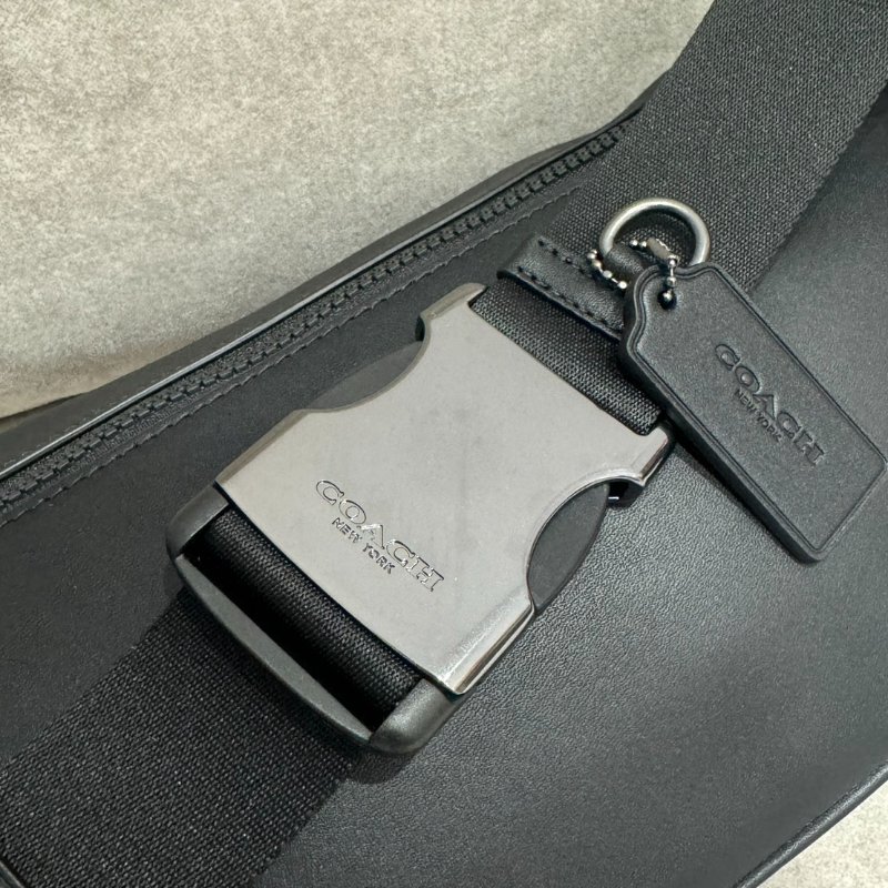 *SHIHNA名牌精品*Coach 黑灰色滿版設計胸腰包-5